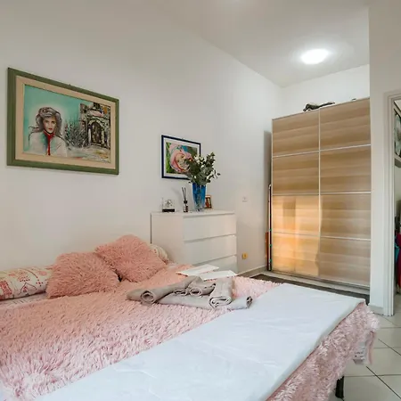 Apartment Mfs San Marino Host *