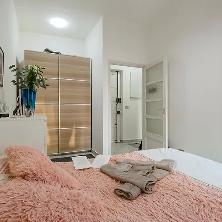 Apartment Mfs San Marino Host Turin